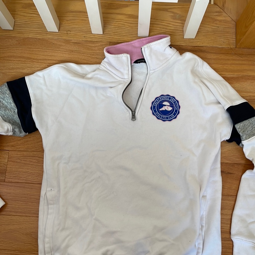 Abercrombie and Fitch athletic club quarter zip